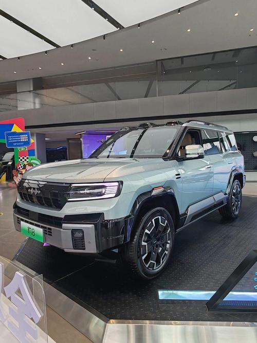 重庆78比亚迪方程豹硬派越野的爆款，英菲尼迪35周年与你共成长